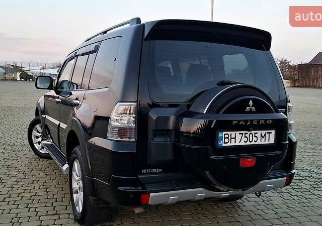 Черный Мицубиси Паджеро Вагон, объемом двигателя 3.83 л и пробегом 389 тыс. км за 14800 $, фото 16 на Automoto.ua