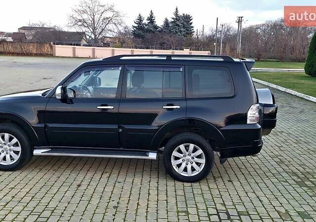 Черный Мицубиси Паджеро Вагон, объемом двигателя 3.83 л и пробегом 389 тыс. км за 14800 $, фото 12 на Automoto.ua