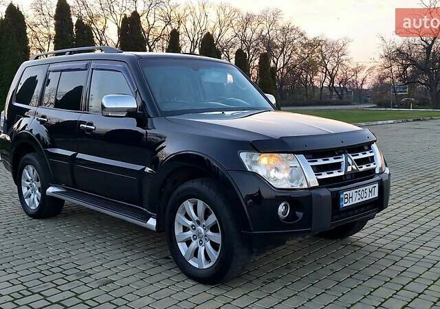 Черный Мицубиси Паджеро Вагон, объемом двигателя 3.83 л и пробегом 389 тыс. км за 14800 $, фото 26 на Automoto.ua