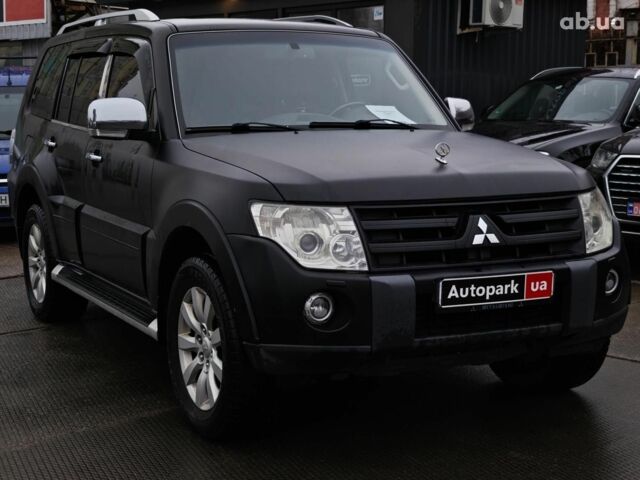 Черный Мицубиси Паджеро Вагон, объемом двигателя 3.8 л и пробегом 219 тыс. км за 10990 $, фото 2 на Automoto.ua