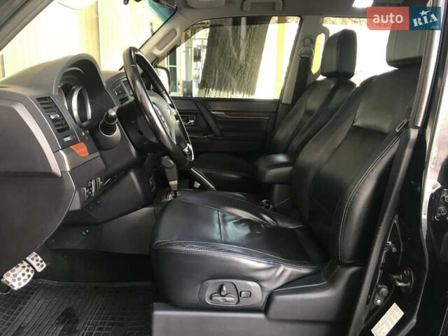Чорний Міцубісі Паджеро Вагон, об'ємом двигуна 3.2 л та пробігом 164 тис. км за 20000 $, фото 8 на Automoto.ua