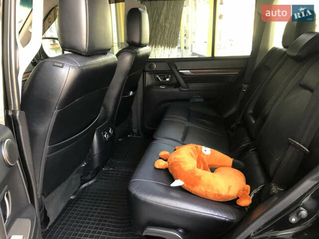 Чорний Міцубісі Паджеро Вагон, об'ємом двигуна 3.2 л та пробігом 164 тис. км за 20000 $, фото 10 на Automoto.ua