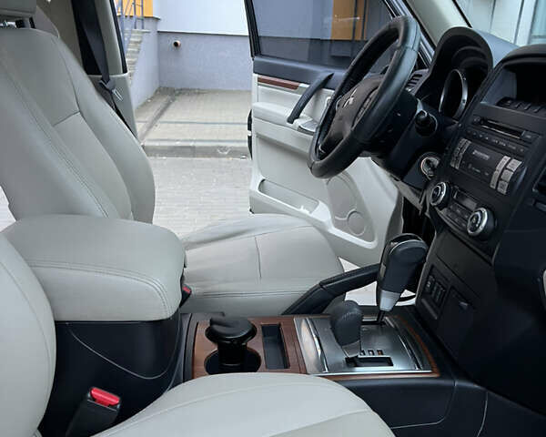 Черный Мицубиси Паджеро Вагон, объемом двигателя 3.2 л и пробегом 117 тыс. км за 18500 $, фото 55 на Automoto.ua