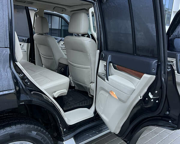 Черный Мицубиси Паджеро Вагон, объемом двигателя 3.2 л и пробегом 117 тыс. км за 18500 $, фото 60 на Automoto.ua