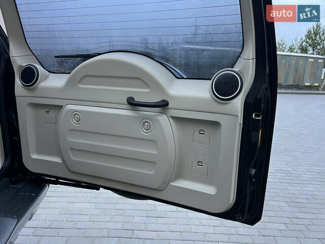 Черный Мицубиси Паджеро Вагон, объемом двигателя 3.2 л и пробегом 117 тыс. км за 18500 $, фото 64 на Automoto.ua