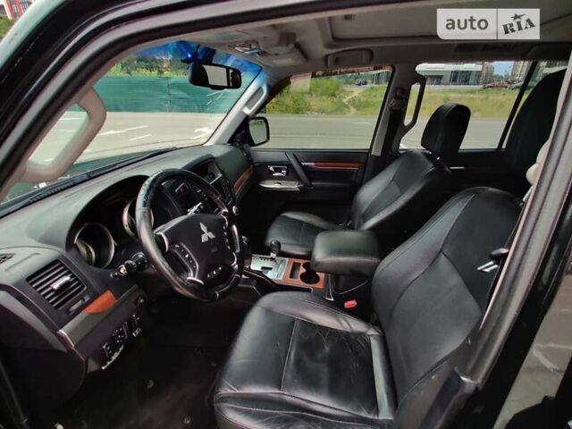 Черный Мицубиси Паджеро Вагон, объемом двигателя 3.83 л и пробегом 190 тыс. км за 13400 $, фото 7 на Automoto.ua