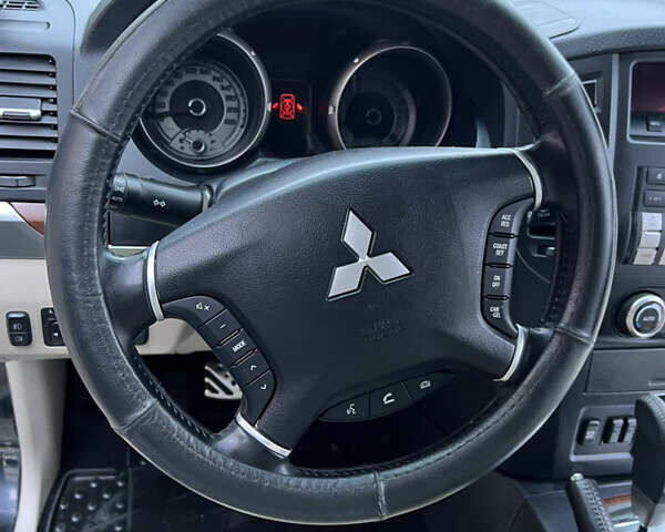 Черный Мицубиси Паджеро Вагон, объемом двигателя 3.2 л и пробегом 117 тыс. км за 18500 $, фото 77 на Automoto.ua