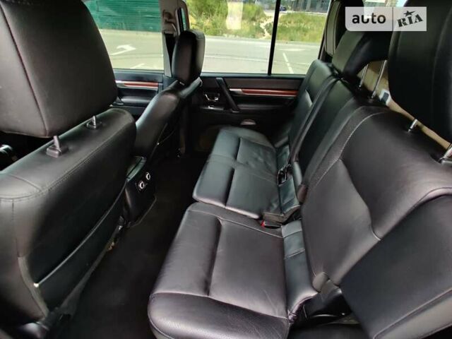 Черный Мицубиси Паджеро Вагон, объемом двигателя 3.83 л и пробегом 190 тыс. км за 13400 $, фото 9 на Automoto.ua