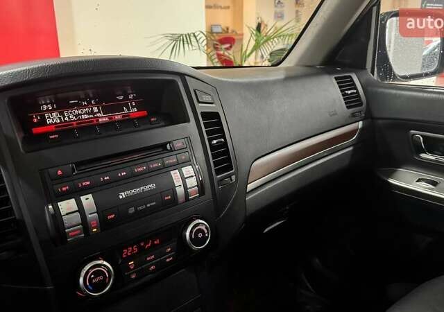 Мицубиси Паджеро Вагон 2012 в Ужгороде на Automoto.ua Черный Мицубиси Паджеро Вагон, объемом двигателя 3.2 л и пробегом 148 тыс. км за 19241 $, фото 30 на Automoto.ua