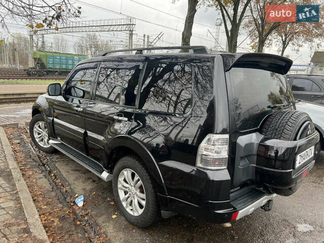 Черный Мицубиси Паджеро Вагон, объемом двигателя 3.2 л и пробегом 230 тыс. км за 17000 $, фото 4 на Automoto.ua