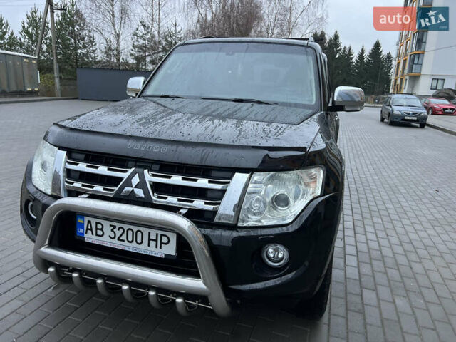 Черный Мицубиси Паджеро Вагон, объемом двигателя 3.2 л и пробегом 117 тыс. км за 18500 $, фото 2 на Automoto.ua