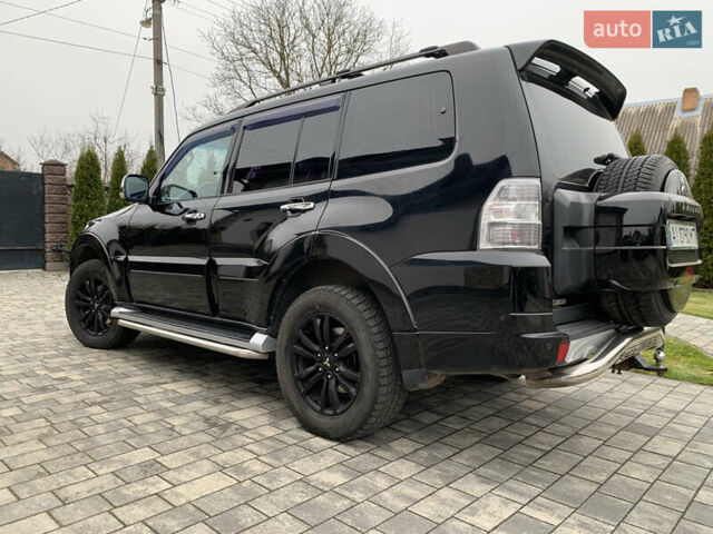 Чорний Міцубісі Паджеро Вагон, об'ємом двигуна 3.2 л та пробігом 174 тис. км за 21500 $, фото 1 на Automoto.ua