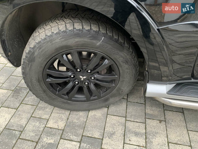 Чорний Міцубісі Паджеро Вагон, об'ємом двигуна 3.2 л та пробігом 174 тис. км за 21500 $, фото 13 на Automoto.ua