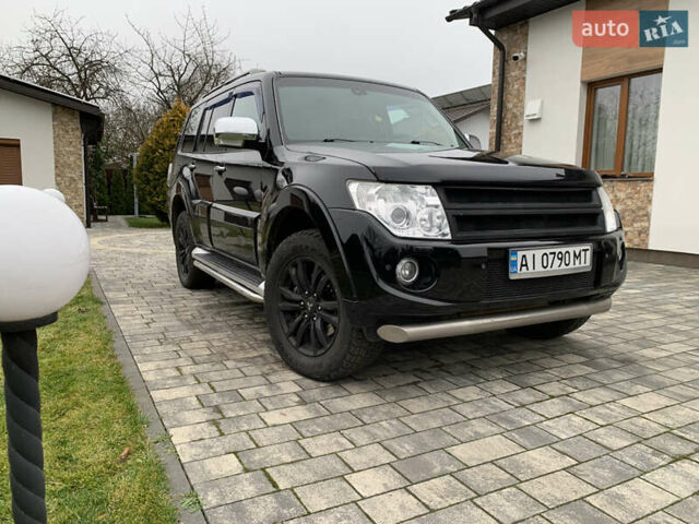 Чорний Міцубісі Паджеро Вагон, об'ємом двигуна 3.2 л та пробігом 174 тис. км за 21500 $, фото 5 на Automoto.ua