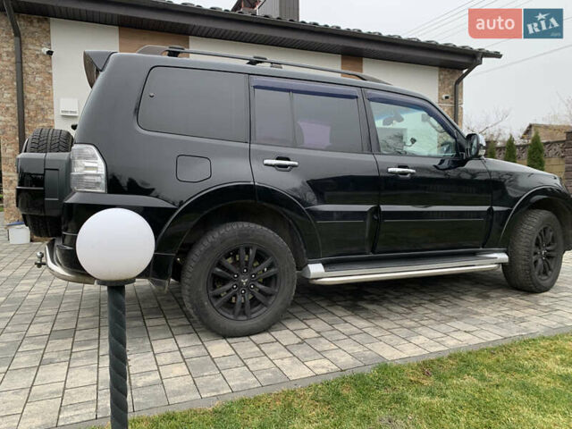 Чорний Міцубісі Паджеро Вагон, об'ємом двигуна 3.2 л та пробігом 174 тис. км за 21500 $, фото 3 на Automoto.ua