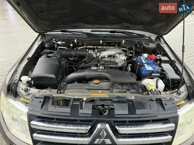 Мицубиси Паджеро Вагон 2010 в Киеве на Automoto.ua Коричневый Мицубиси Паджеро Вагон, объемом двигателя 3 л и пробегом 154 тыс. км за 12750 $, фото 31 на Automoto.ua