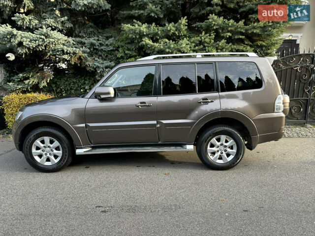 Коричневый Мицубиси Паджеро Вагон, объемом двигателя 3 л и пробегом 143 тыс. км за 14900 $, фото 1 на Automoto.ua