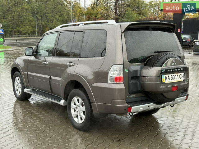 Мицубиси Паджеро Вагон 2010 в Киеве на Automoto.ua Коричневый Мицубиси Паджеро Вагон, объемом двигателя 3 л и пробегом 154 тыс. км за 12750 $, фото 7 на Automoto.ua