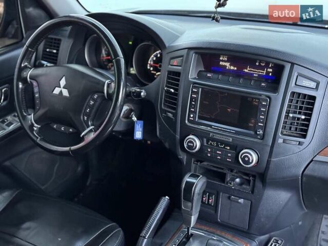 Коричневий Міцубісі Паджеро Вагон, об'ємом двигуна 3.2 л та пробігом 234 тис. км за 13900 $, фото 5 на Automoto.ua