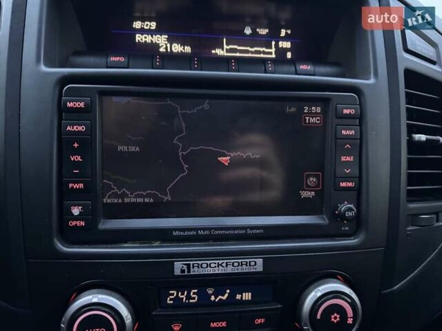 Коричневий Міцубісі Паджеро Вагон, об'ємом двигуна 3.2 л та пробігом 234 тис. км за 13900 $, фото 66 на Automoto.ua