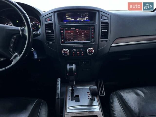 Коричневий Міцубісі Паджеро Вагон, об'ємом двигуна 3.2 л та пробігом 234 тис. км за 13900 $, фото 52 на Automoto.ua