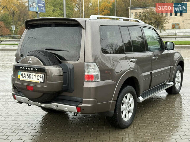 Мицубиси Паджеро Вагон 2010 в Киеве на Automoto.ua Коричневый Мицубиси Паджеро Вагон, объемом двигателя 3 л и пробегом 154 тыс. км за 12750 $, фото 5 на Automoto.ua