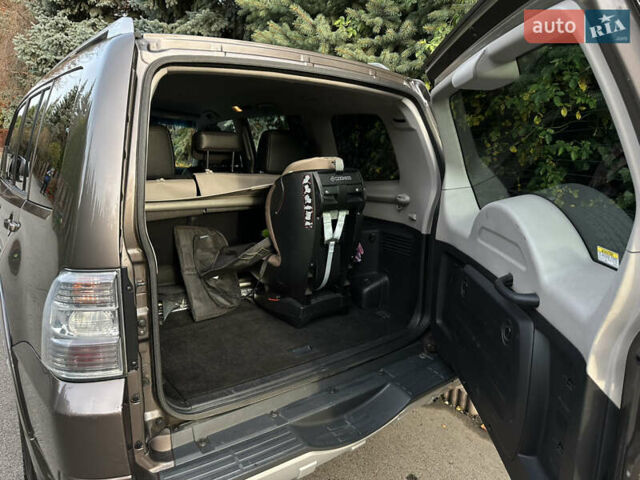 Коричневый Мицубиси Паджеро Вагон, объемом двигателя 3 л и пробегом 143 тыс. км за 14900 $, фото 10 на Automoto.ua