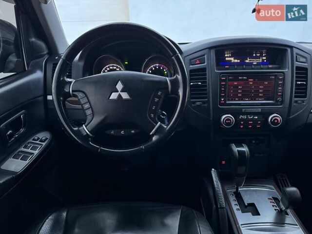 Коричневий Міцубісі Паджеро Вагон, об'ємом двигуна 3.2 л та пробігом 234 тис. км за 13900 $, фото 7 на Automoto.ua