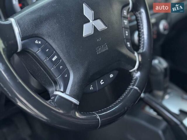 Коричневий Міцубісі Паджеро Вагон, об'ємом двигуна 3.2 л та пробігом 234 тис. км за 13900 $, фото 34 на Automoto.ua