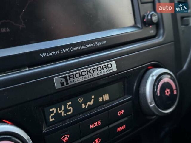 Коричневий Міцубісі Паджеро Вагон, об'ємом двигуна 3.2 л та пробігом 234 тис. км за 13900 $, фото 4 на Automoto.ua