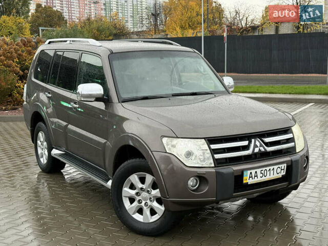 Мицубиси Паджеро Вагон 2010 в Киеве на Automoto.ua Коричневый Мицубиси Паджеро Вагон, объемом двигателя 3 л и пробегом 154 тыс. км за 12750 $, фото 1 на Automoto.ua