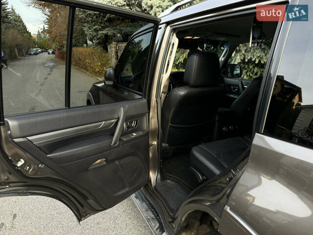 Коричневый Мицубиси Паджеро Вагон, объемом двигателя 3 л и пробегом 143 тыс. км за 14900 $, фото 7 на Automoto.ua