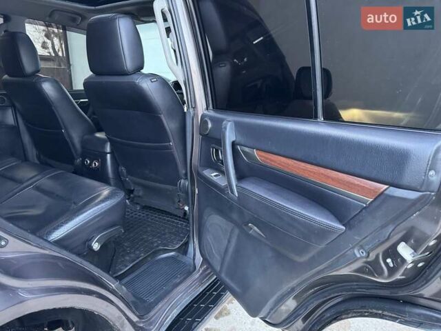 Коричневий Міцубісі Паджеро Вагон, об'ємом двигуна 3.2 л та пробігом 234 тис. км за 13900 $, фото 63 на Automoto.ua