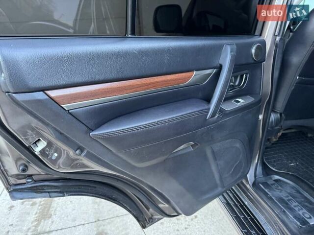 Коричневий Міцубісі Паджеро Вагон, об'ємом двигуна 3.2 л та пробігом 234 тис. км за 13900 $, фото 57 на Automoto.ua