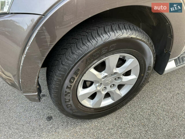 Коричневый Мицубиси Паджеро Вагон, объемом двигателя 3 л и пробегом 143 тыс. км за 14900 $, фото 4 на Automoto.ua