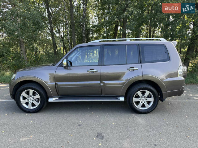 Коричневый Мицубиси Паджеро Вагон, объемом двигателя 3.83 л и пробегом 100 тыс. км за 19900 $, фото 26 на Automoto.ua