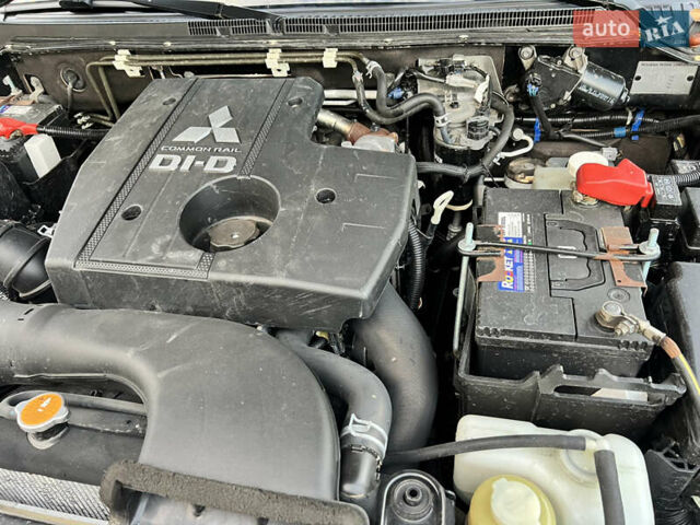 Коричневый Мицубиси Паджеро Вагон, объемом двигателя 3.2 л и пробегом 216 тыс. км за 17000 $, фото 27 на Automoto.ua