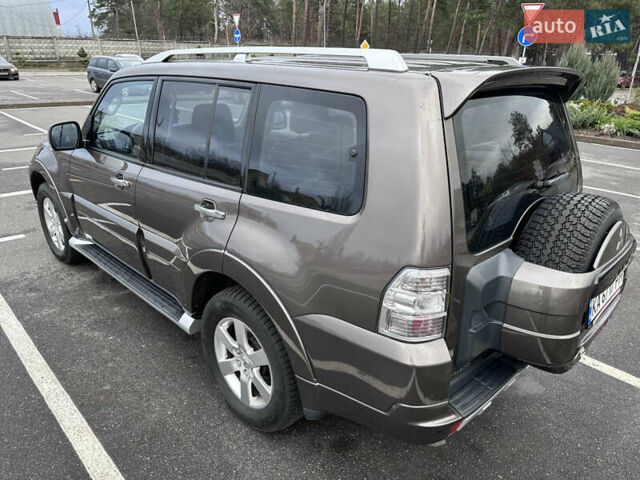 Коричневий Міцубісі Паджеро Вагон, об'ємом двигуна 3.83 л та пробігом 100 тис. км за 19900 $, фото 15 на Automoto.ua