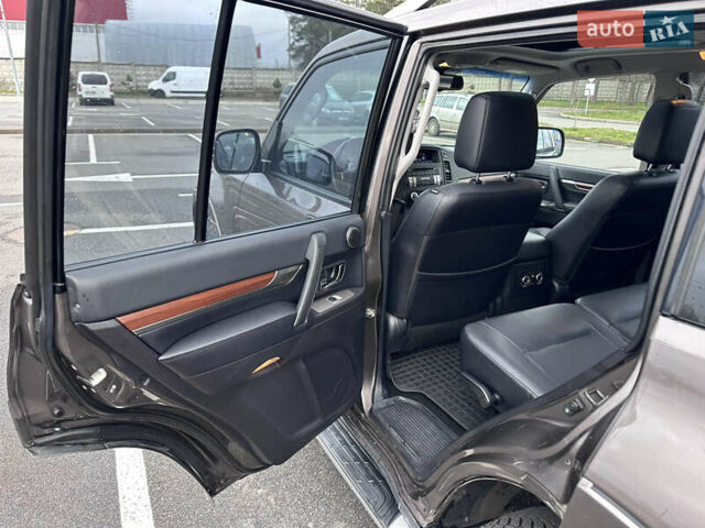 Коричневий Міцубісі Паджеро Вагон, об'ємом двигуна 3.83 л та пробігом 100 тис. км за 19900 $, фото 61 на Automoto.ua