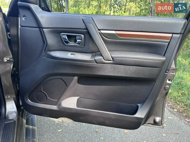 Коричневый Мицубиси Паджеро Вагон, объемом двигателя 3.83 л и пробегом 100 тыс. км за 19900 $, фото 52 на Automoto.ua