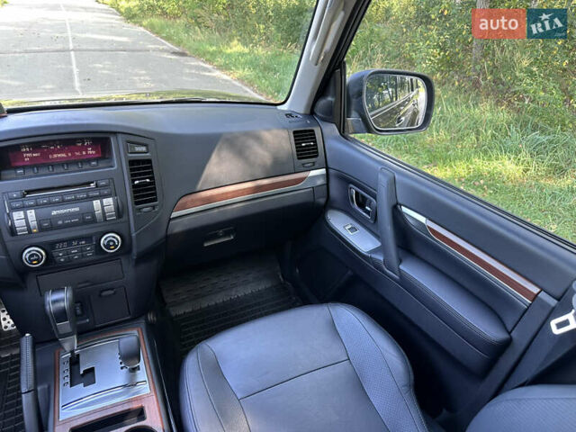 Коричневый Мицубиси Паджеро Вагон, объемом двигателя 3.83 л и пробегом 100 тыс. км за 19900 $, фото 47 на Automoto.ua