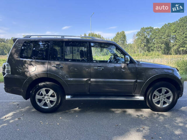 Коричневый Мицубиси Паджеро Вагон, объемом двигателя 3.83 л и пробегом 100 тыс. км за 19900 $, фото 13 на Automoto.ua
