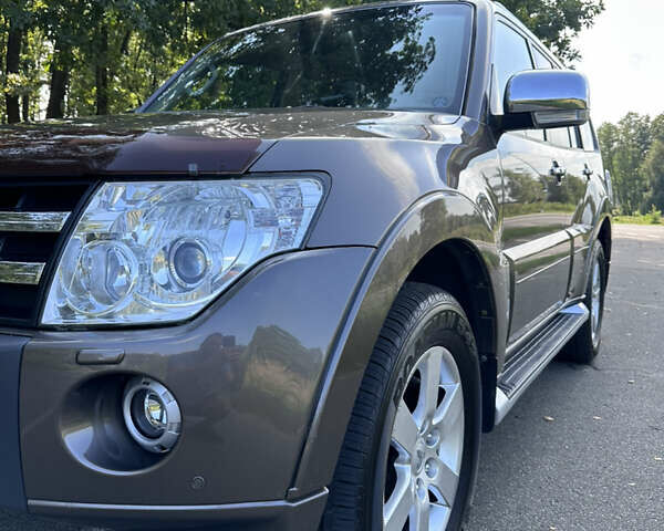 Коричневый Мицубиси Паджеро Вагон, объемом двигателя 3.83 л и пробегом 100 тыс. км за 19900 $, фото 4 на Automoto.ua