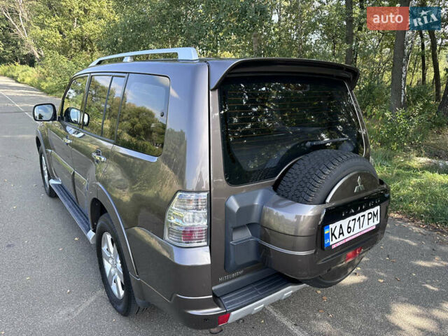 Коричневый Мицубиси Паджеро Вагон, объемом двигателя 3.83 л и пробегом 100 тыс. км за 19900 $, фото 24 на Automoto.ua