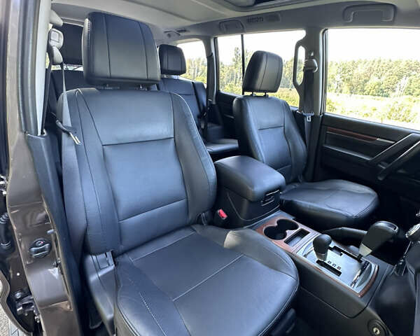 Коричневый Мицубиси Паджеро Вагон, объемом двигателя 3.83 л и пробегом 100 тыс. км за 19900 $, фото 49 на Automoto.ua