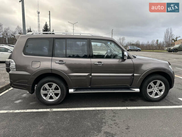 Коричневий Міцубісі Паджеро Вагон, об'ємом двигуна 3.83 л та пробігом 100 тис. км за 19900 $, фото 24 на Automoto.ua