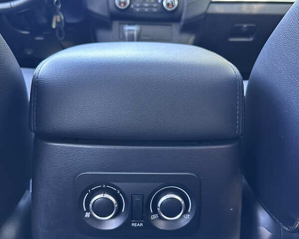 Коричневый Мицубиси Паджеро Вагон, объемом двигателя 3.83 л и пробегом 100 тыс. км за 19900 $, фото 60 на Automoto.ua