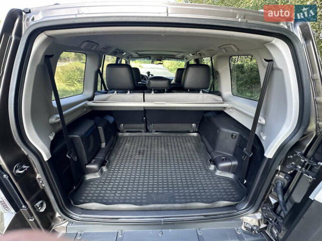 Коричневый Мицубиси Паджеро Вагон, объемом двигателя 3.83 л и пробегом 100 тыс. км за 19900 $, фото 20 на Automoto.ua