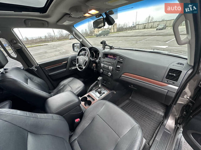 Коричневий Міцубісі Паджеро Вагон, об'ємом двигуна 3.83 л та пробігом 100 тис. км за 19900 $, фото 50 на Automoto.ua