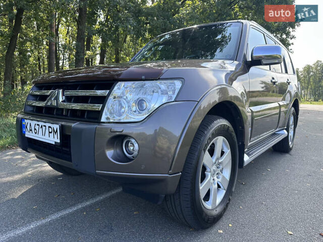 Коричневый Мицубиси Паджеро Вагон, объемом двигателя 3.83 л и пробегом 100 тыс. км за 19900 $, фото 3 на Automoto.ua